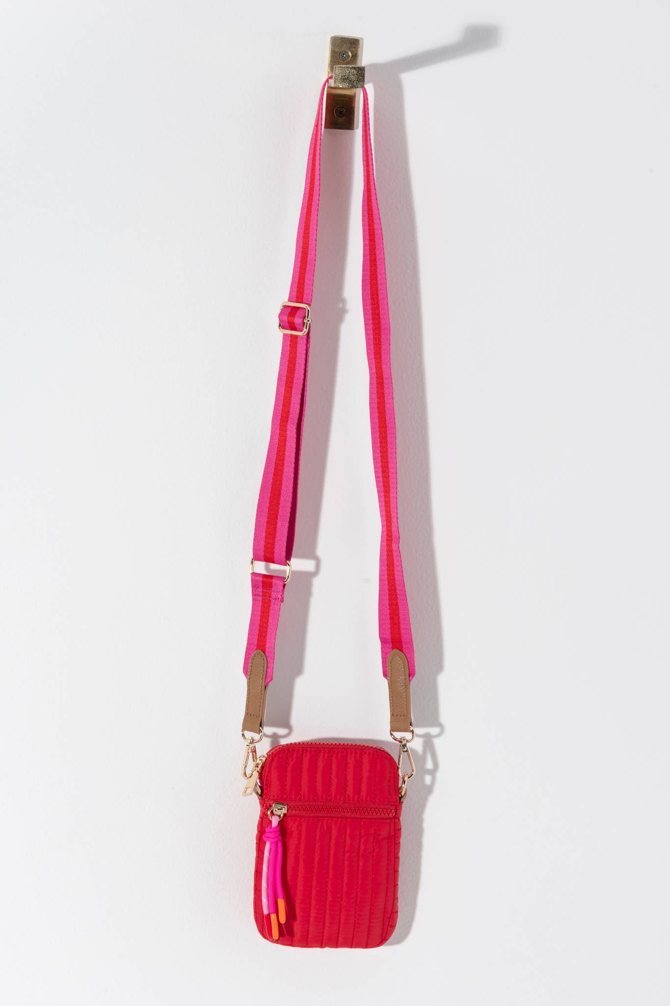 EZRA PHONE HOLDER - Surprise Lily