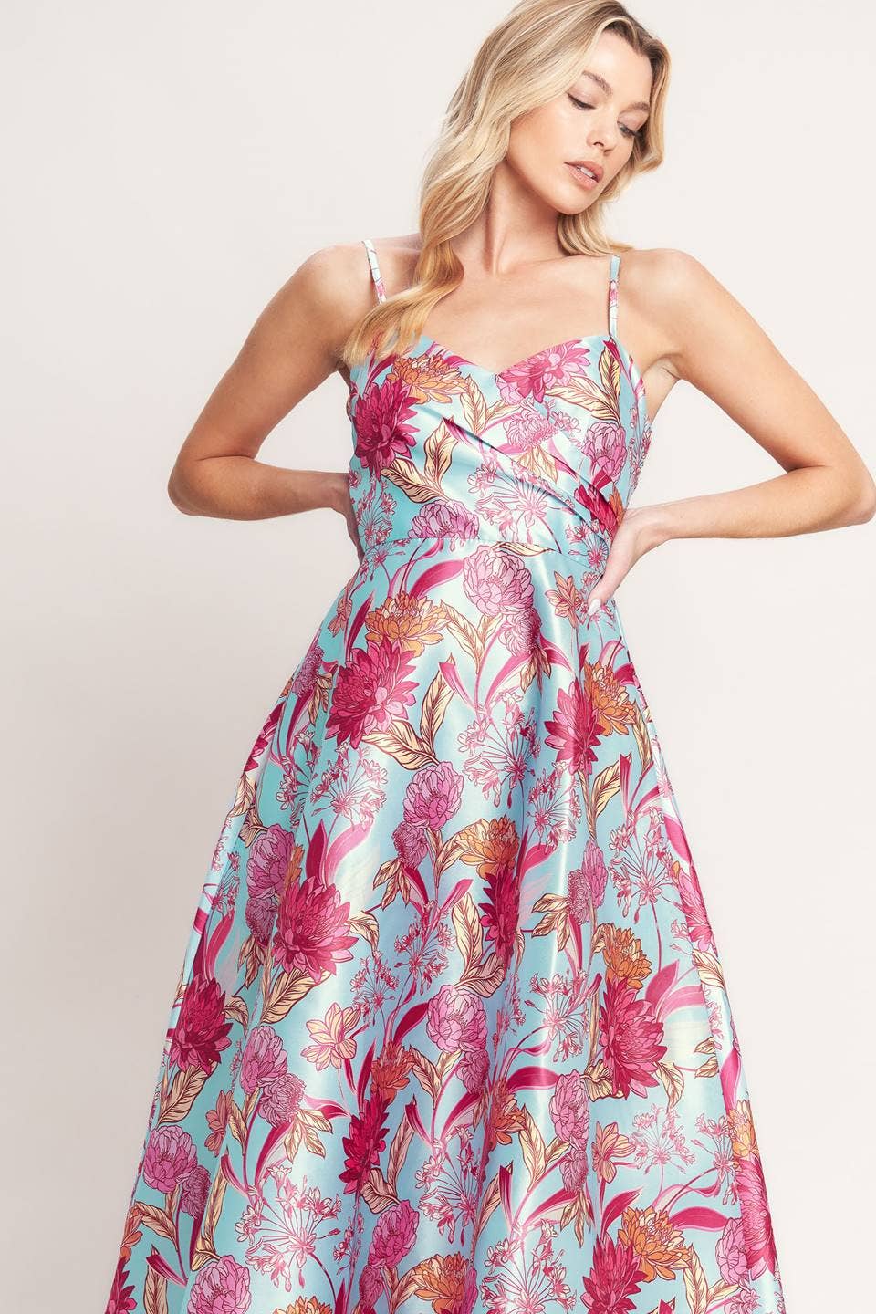 A printed woven midi dress - ID22817 - Surprise Lily