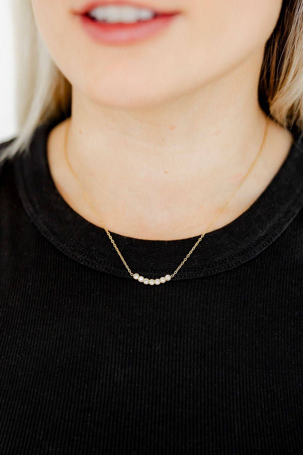 Necklace - Abigail Gold - Surprise Lily