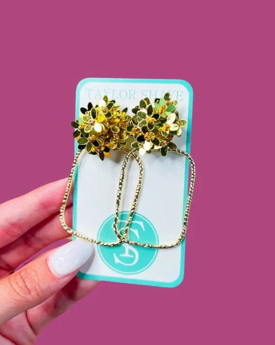 Flower Hoops in Gold
