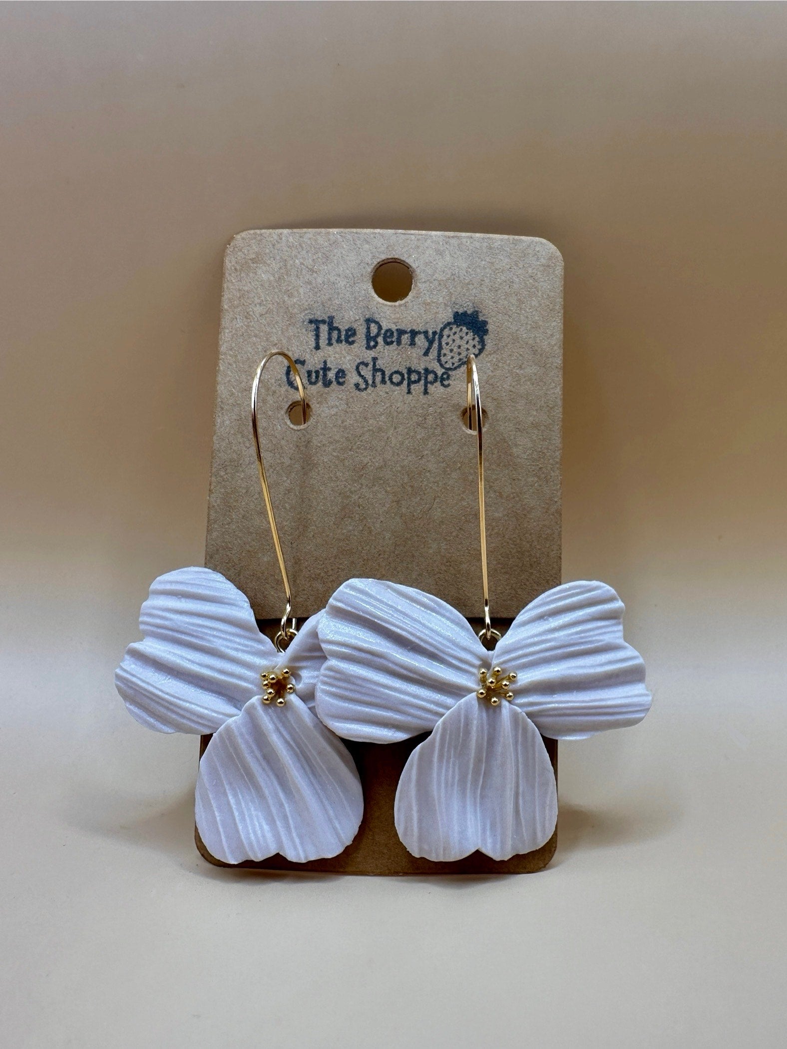 Berry Cute Shop - Ivory Flower Dangles