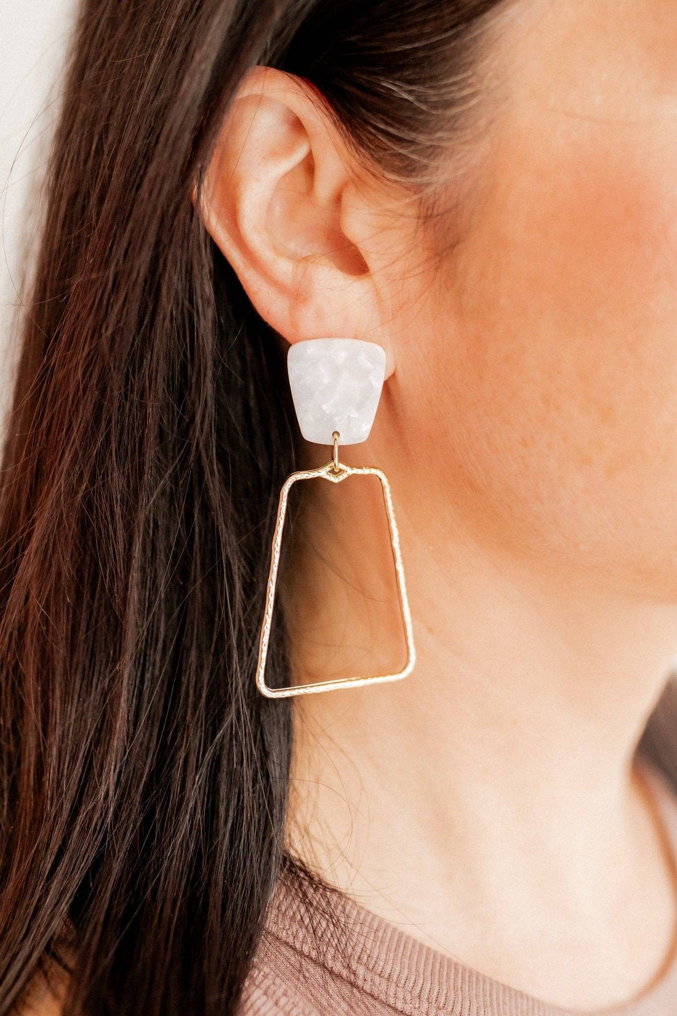 Kaelyn - Pearl - Earrings - Surprise Lily