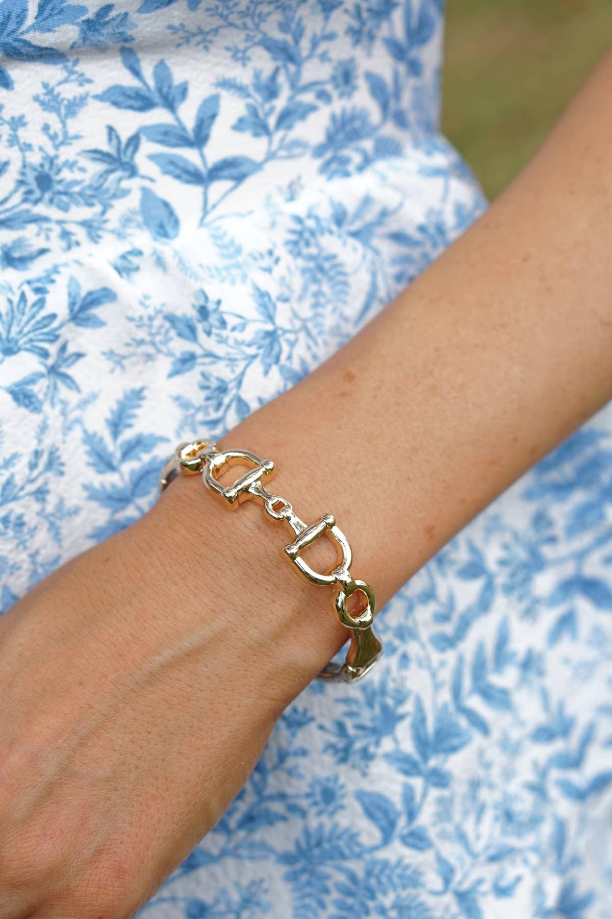 Cinnamon Horsebit Hinge Bangle in Shiny Gold - Surprise Lily