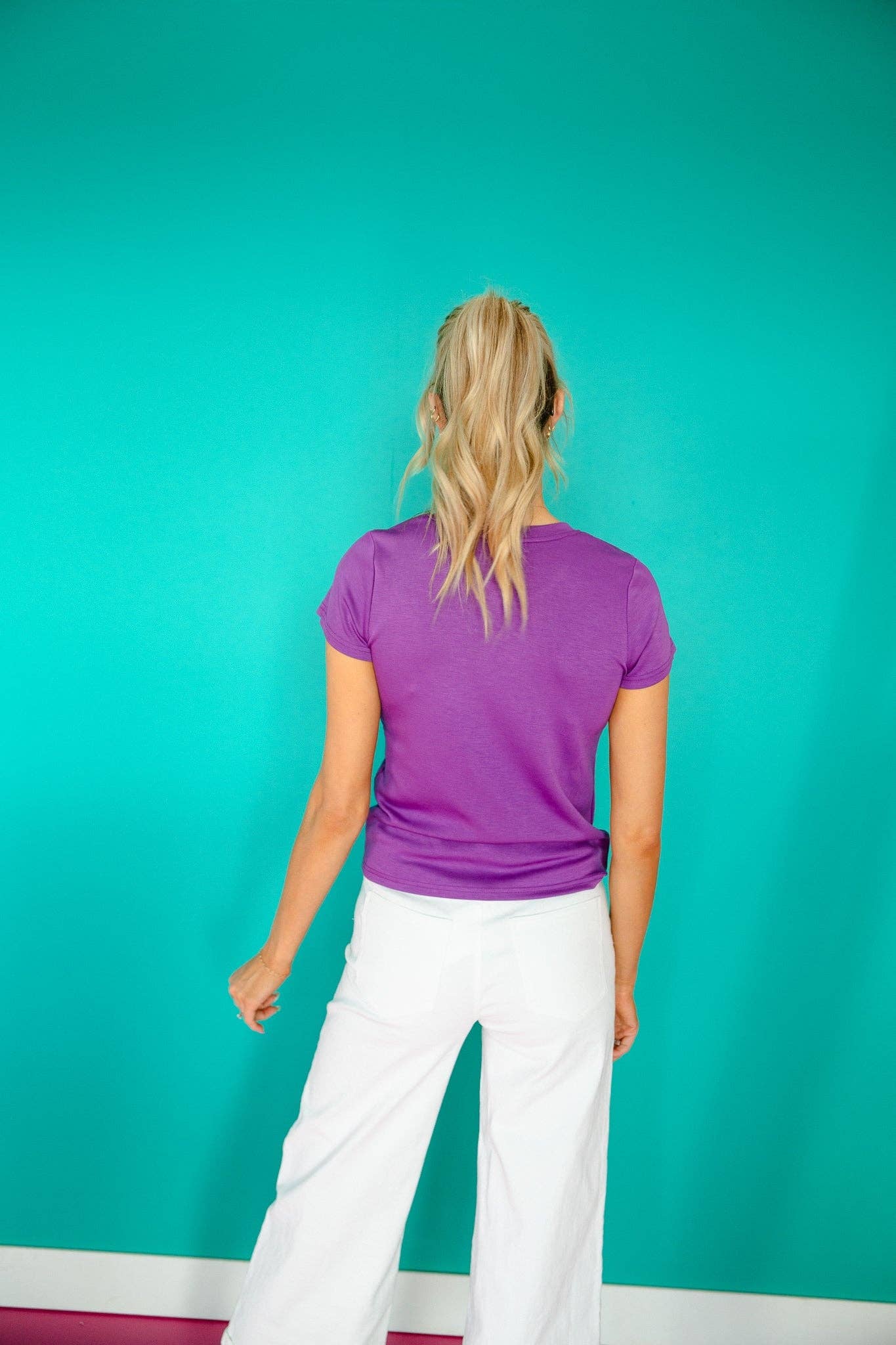 [Ellevate Basics]  The Essential Crewneck Breeze Tee - Surprise Lily