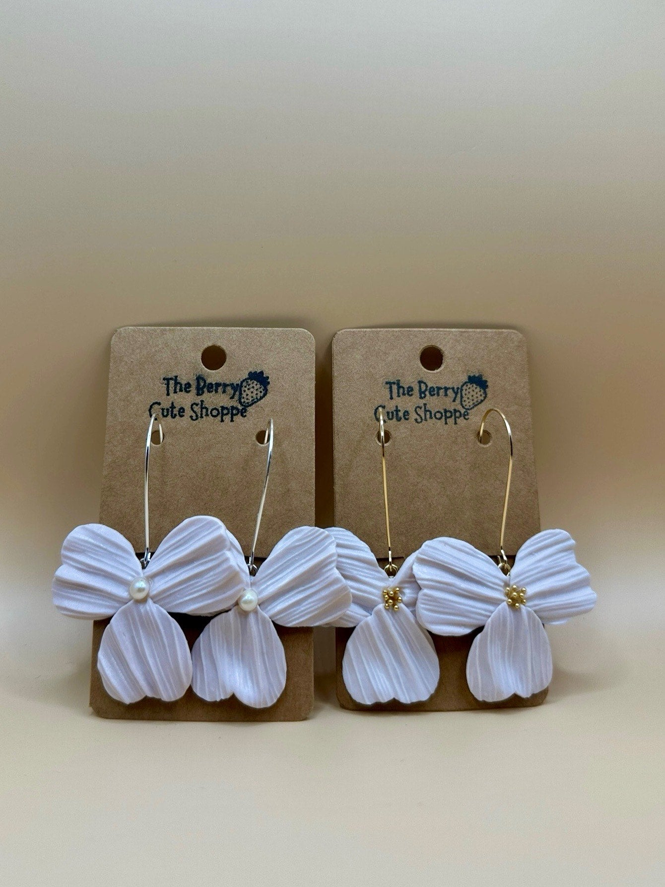 Berry Cute Shop - Ivory Flower Dangles