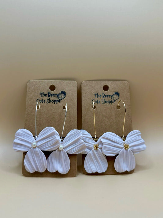 Berry Cute Shop - Ivory Flower Dangles