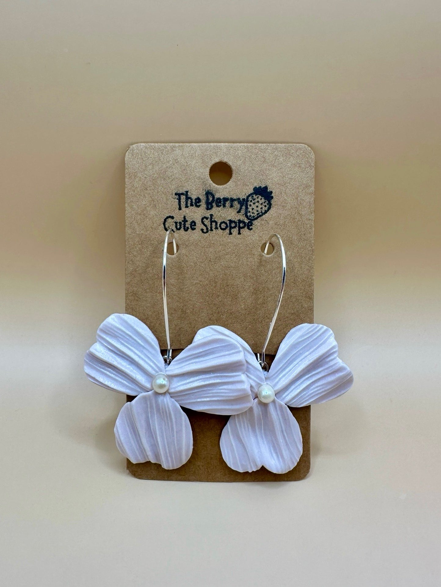 Berry Cute Shop - Ivory Flower Dangles