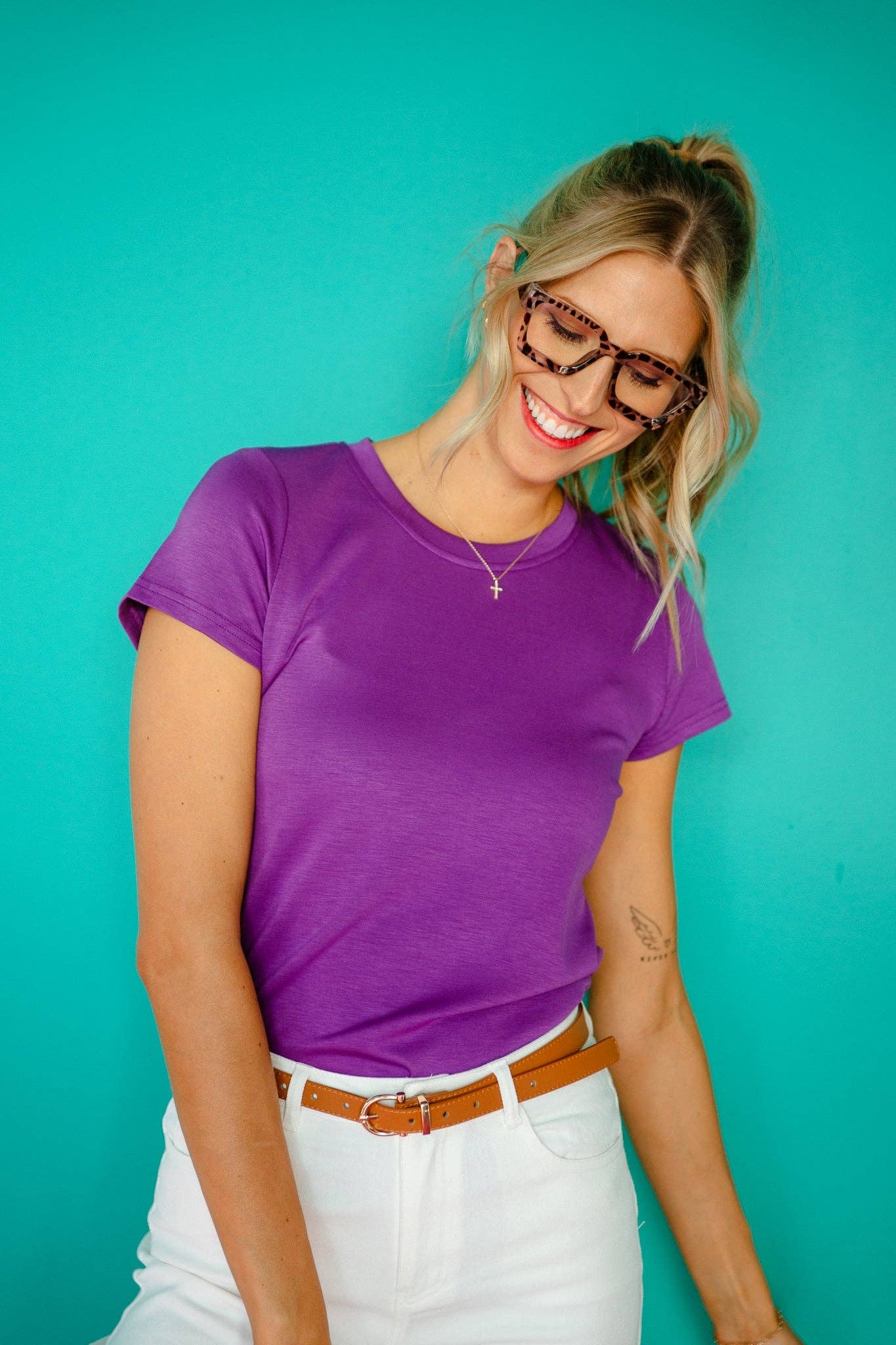 [Ellevate Basics]  The Essential Crewneck Breeze Tee - Surprise Lily